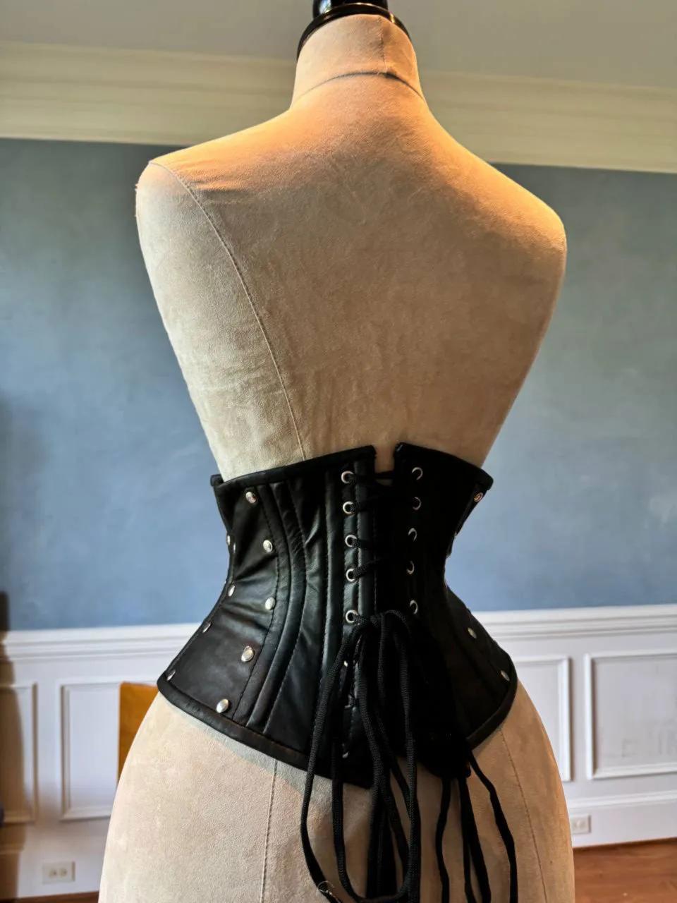 Real leather corset waspie with double bones for tight lacing and waist training. Gothic, steampunk, valentine, gf gift corset belt