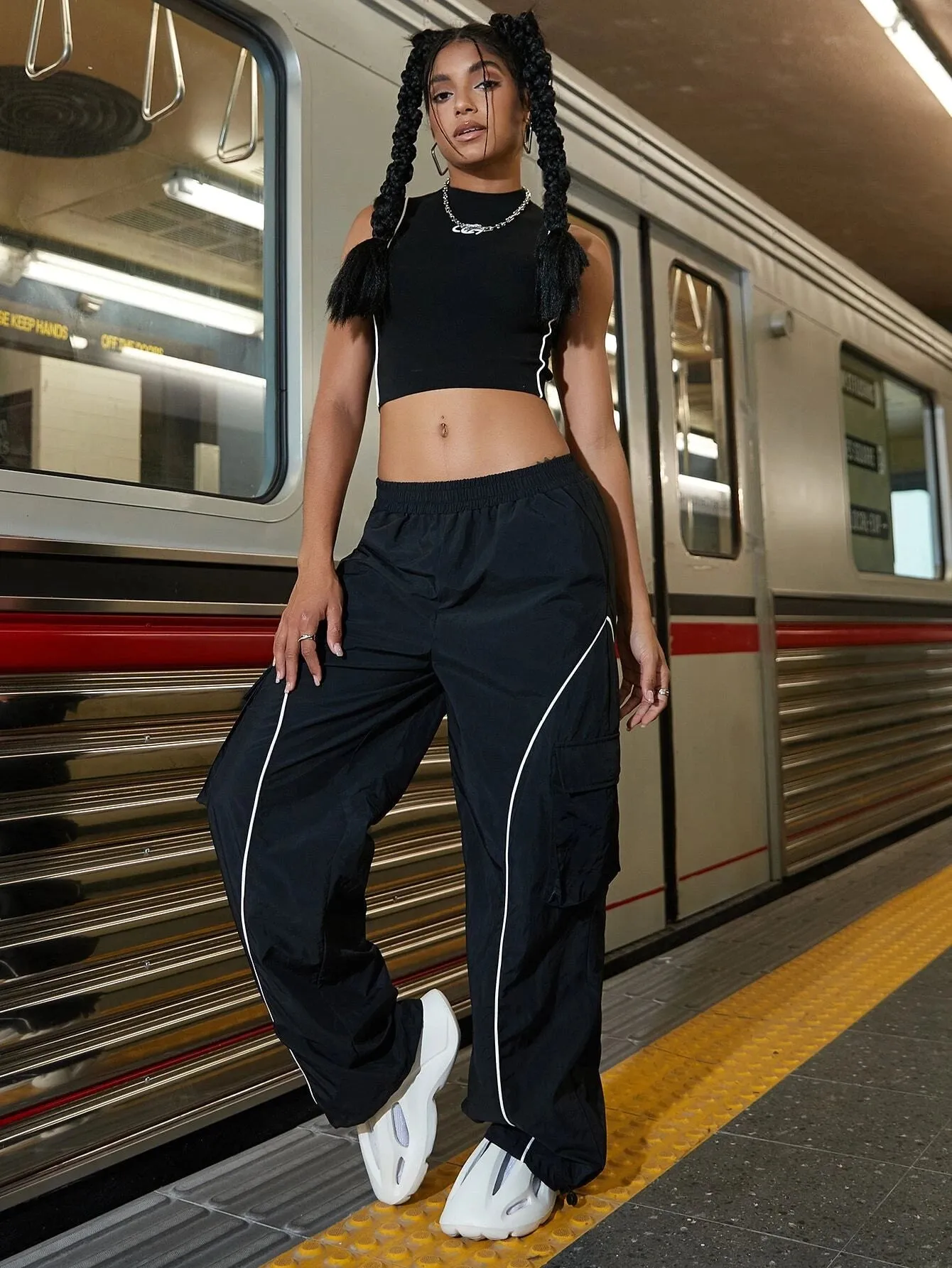 Street Contrast Binding Flap Pocket Cargo Parachute Pants